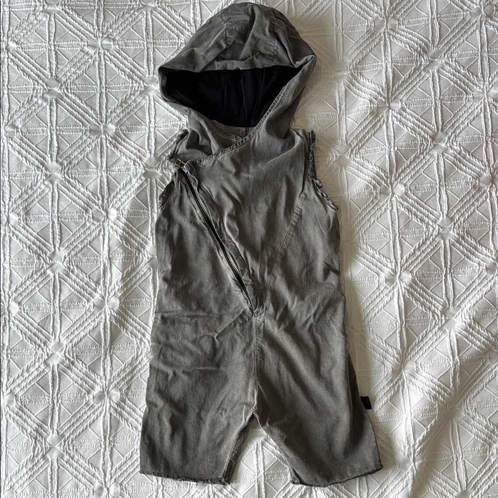 NUNUNU | Gray Hooded Sleeveless Romper | Size 2/3T